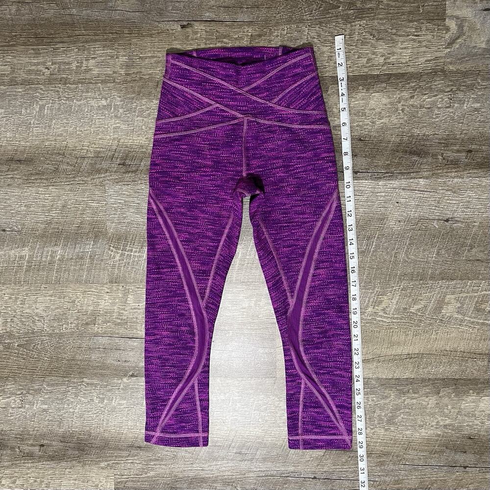 Lululemon Free Flow Leggings Women's 2 Capri Purple Jacquard